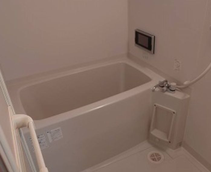 バス・シャワールーム　落ち着いた空間のお風呂です