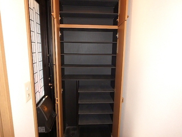 収納　シューズボックス