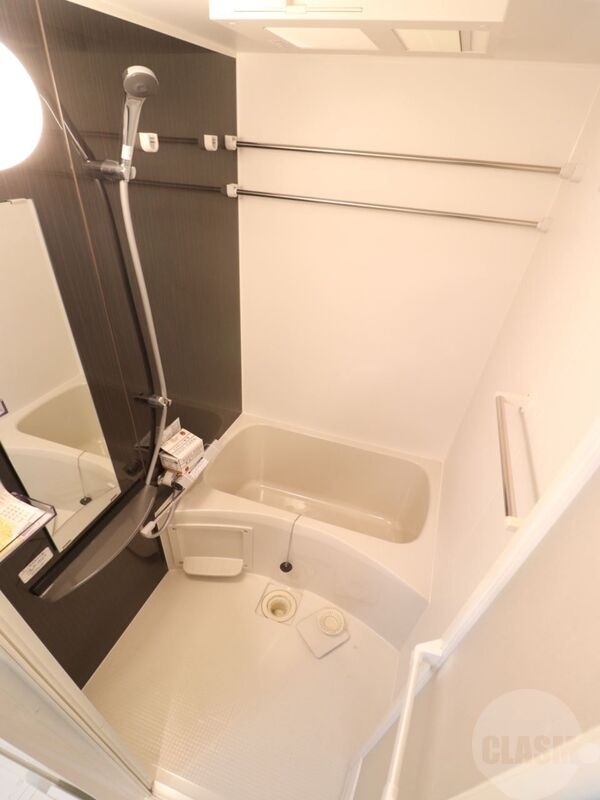 バス・シャワールーム　浴室乾燥機能付き