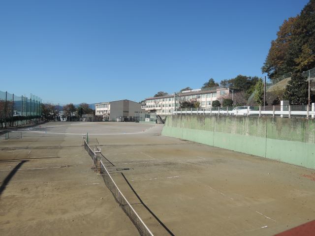 中学校　市立甲ノ原中学校（中学校）まで1800m