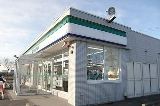 コンビニ　ファミリーマート北白山台店（コンビニ）まで130m