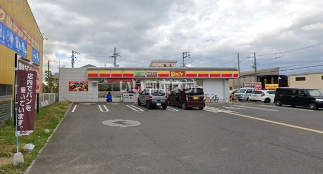 コンビニ　デイリーヤマザキ和泉一条院店（コンビニ）まで762m