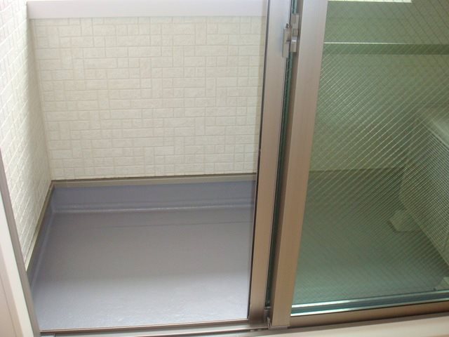 バルコニー　南面バルコニーで洗濯物もすぐに乾きそうですね。