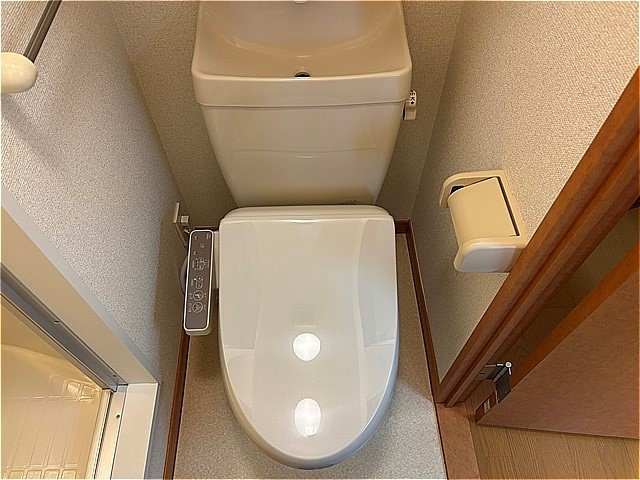 トイレ　温水洗浄便座