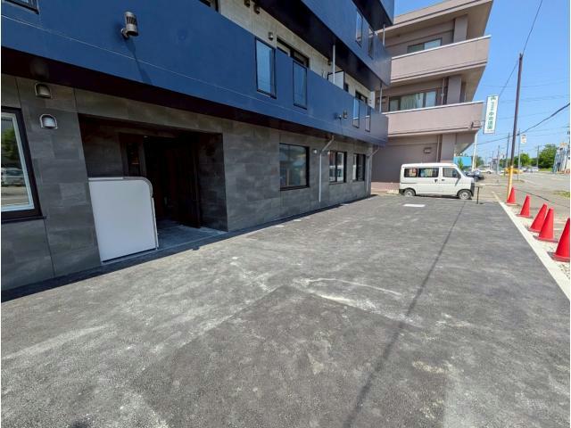 駐車場　駐車場