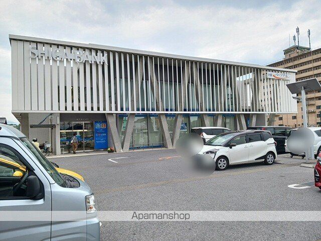 銀行　滋賀銀行大藪支店様（銀行）まで800m