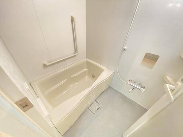 バス・シャワールーム　追い炊き機能付き