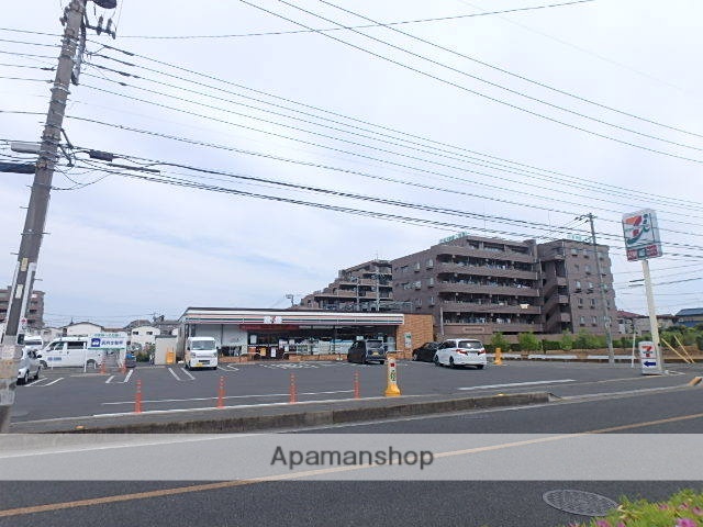コンビニ　セブン－イレブン川口戸塚３丁目店（コンビニ）まで423m