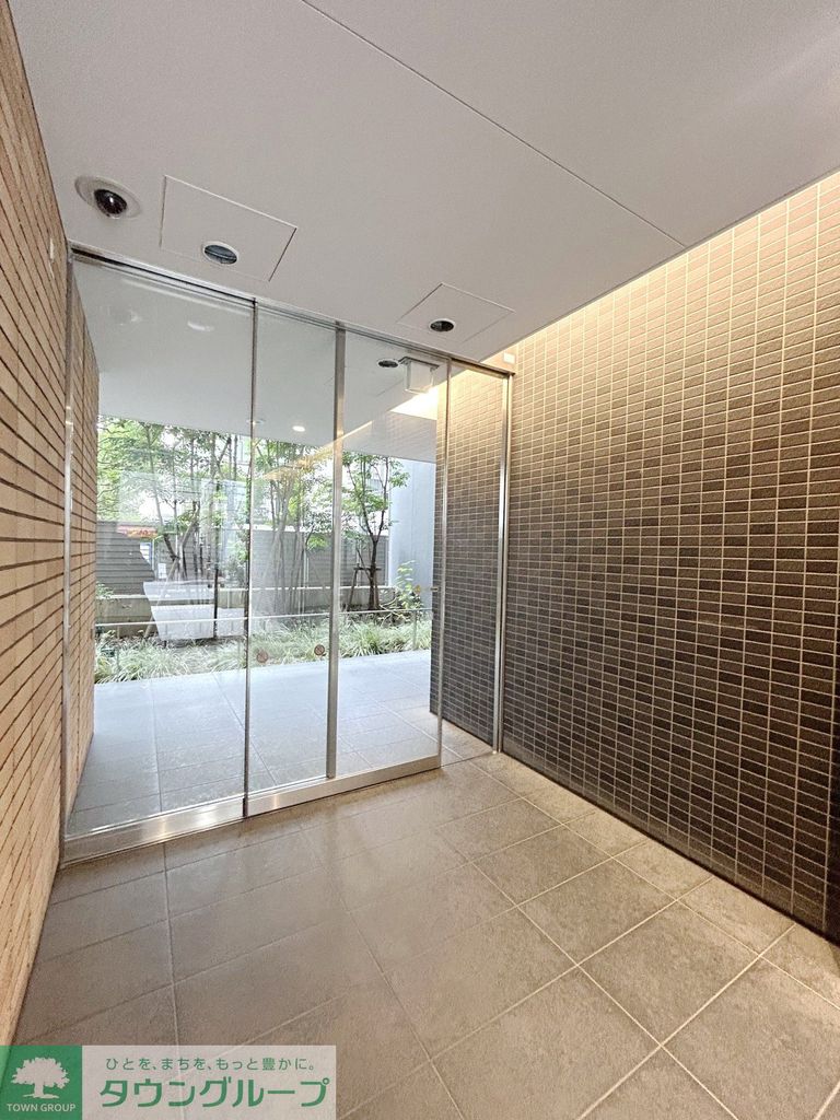 エントランス　エントランス