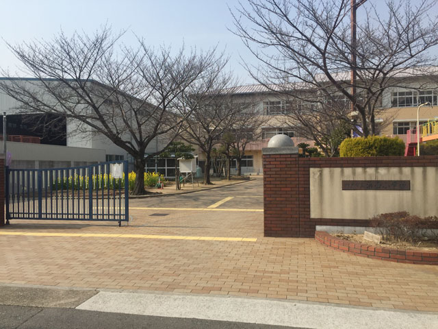 小学校　神戸市立浜山小学校（小学校）まで488m