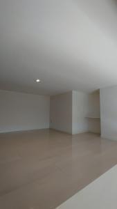 その他部屋・スペース　こちら寝室にいかがでしょうか。