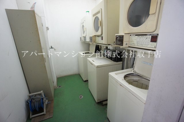 その他共有部分　コインランドリー