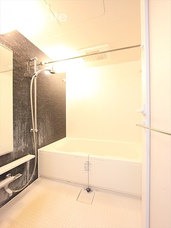 バス・シャワールーム　バスルーム