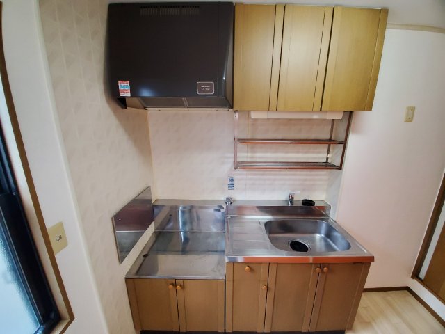 キッチン　キッチンに窓があり換気も楽々♪