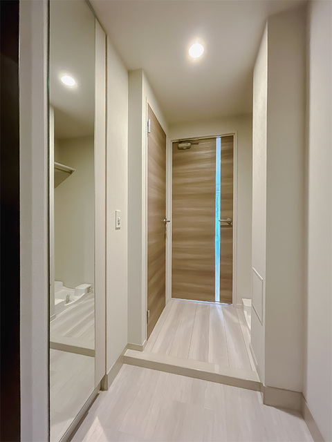 玄関　※写真は同タイプ住戸です。