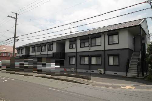 建物外観　【外観】建物敷地内に駐車場があります。