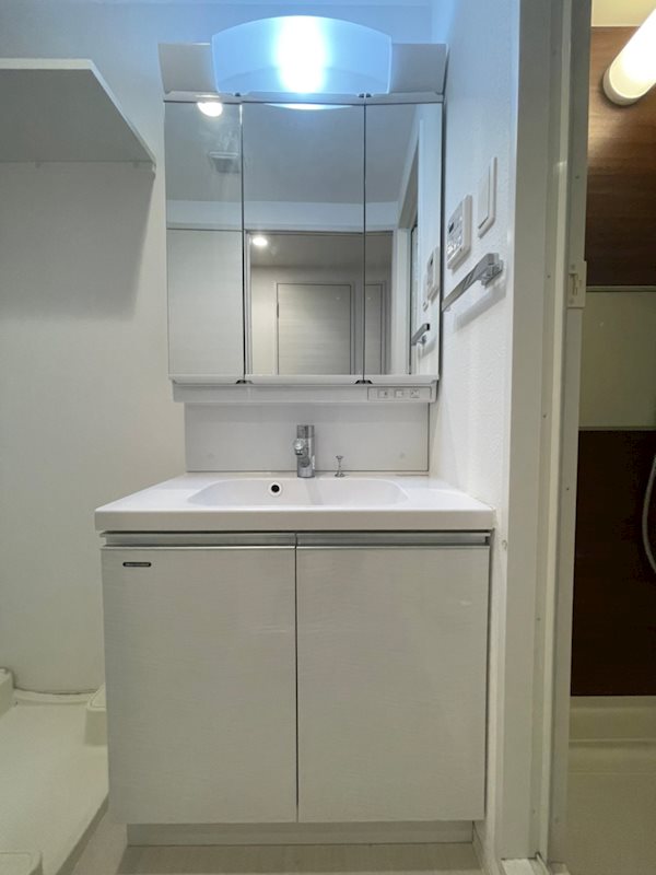 洗面設備　広い洗面スペース