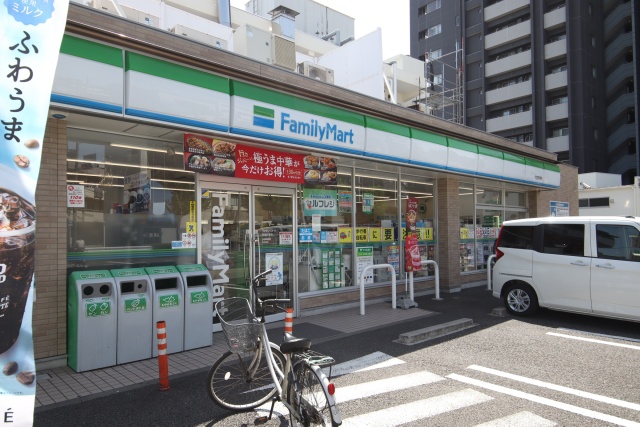 コンビニ　ファミリーマート　代官町東店（コンビニ）まで200m