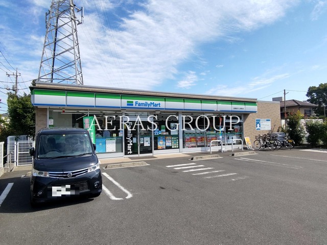 コンビニ　ファミリーマート北葛西ぼうしば通り店（コンビニ）まで306m