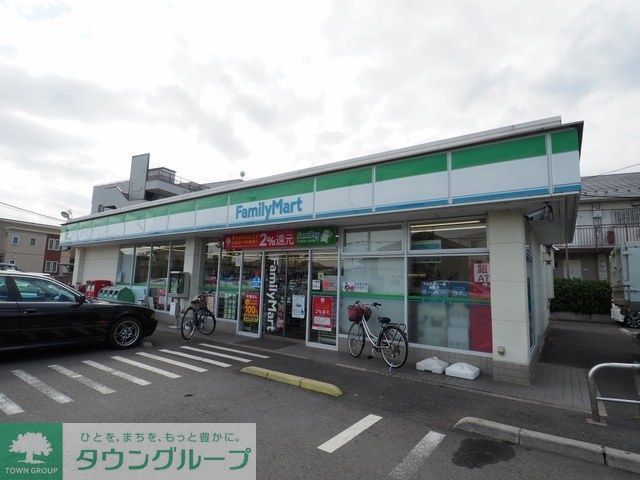 コンビニ　ファミリーマート草加稲荷店（コンビニ）まで444m
