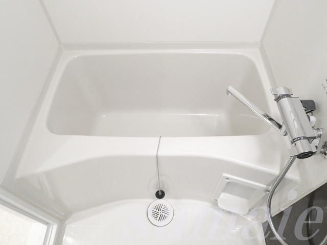 バス・シャワールーム　とても綺麗なお風呂です♪