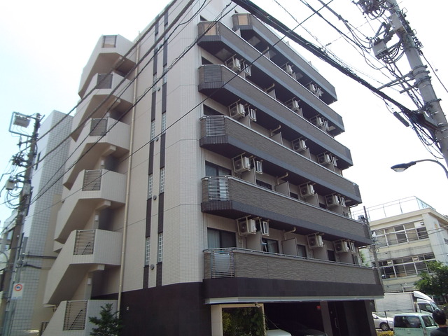 建物外観　静かな環境に立地しています。