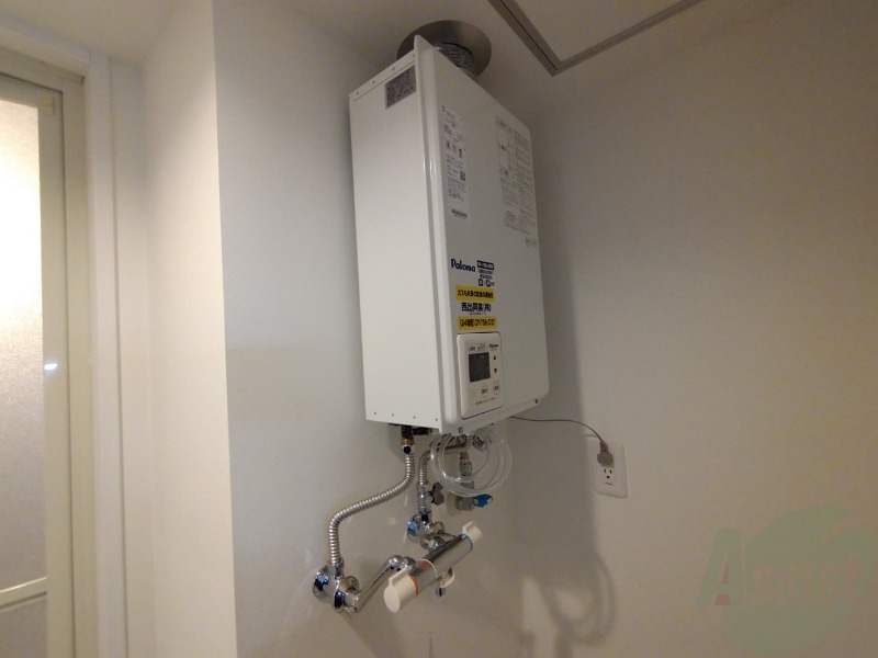 その他設備　ガス給湯器です。操作しやすいパネルになってます。