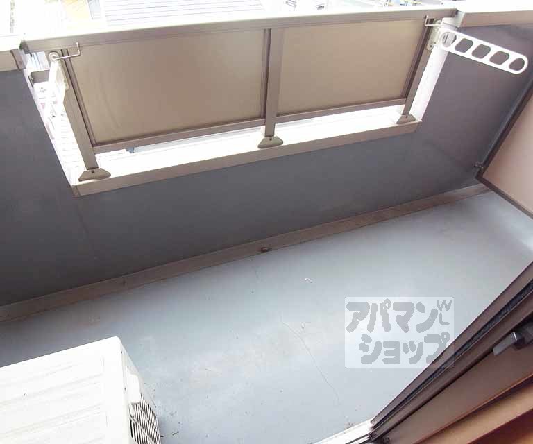 バルコニー　東向きのバルコニです