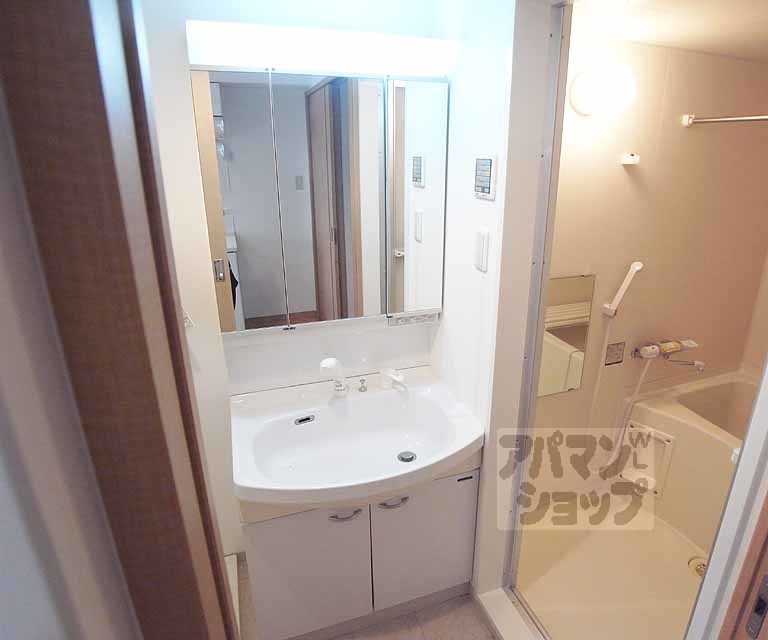 洗面設備　シャンプードレッサー