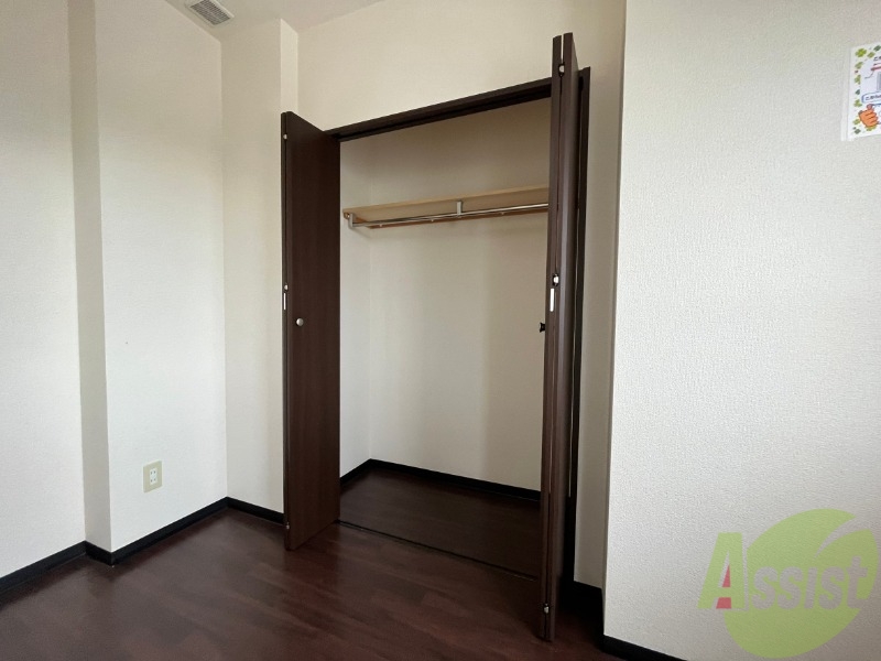 収納　寝室の収納です。部屋がすっきり片付きます。