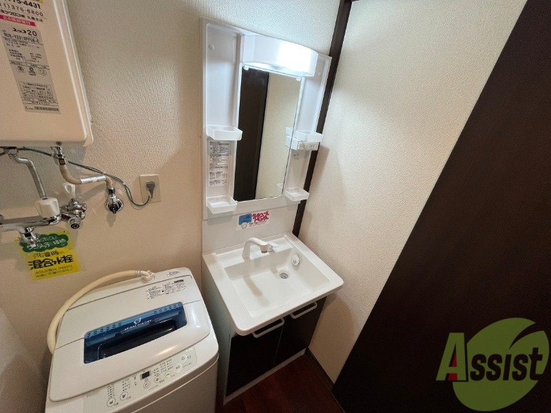 洗面設備　こちらに洗面台があります。朝の洗顔はこちらで。