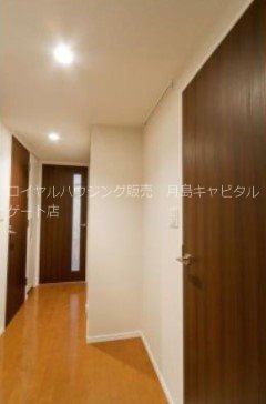 玄関　※別号室の参考写真です。