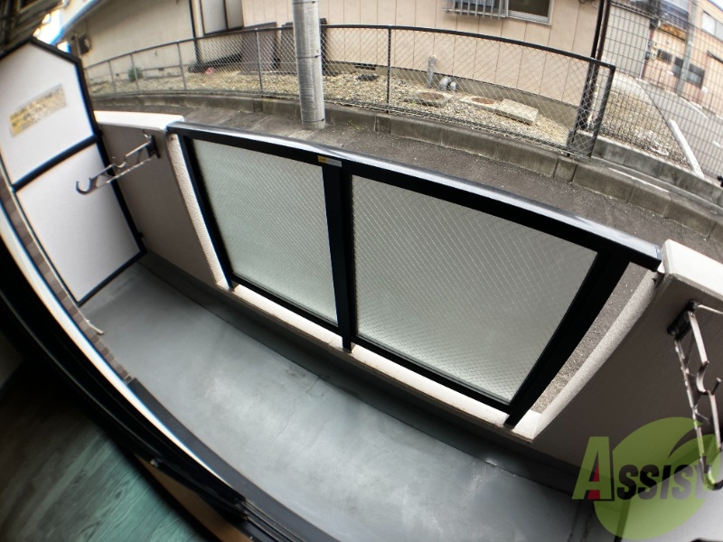 バルコニー　バルコニーがついているので晴れた日は洗濯物が干せますね。