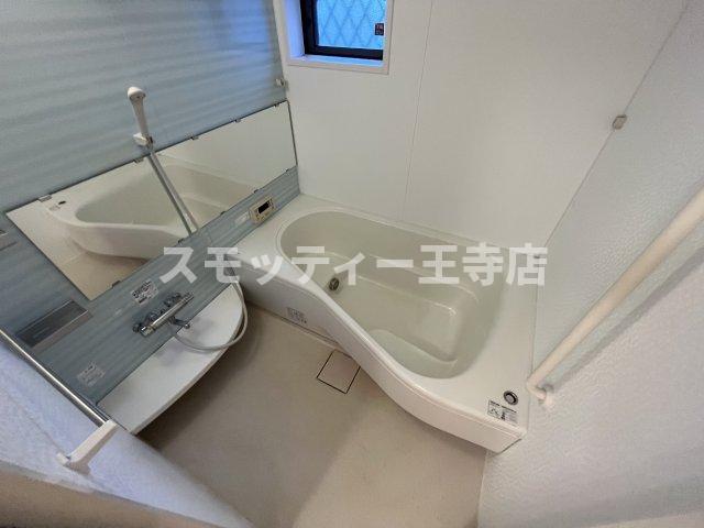 バス・シャワールーム　ゆったり過ごせるお風呂です