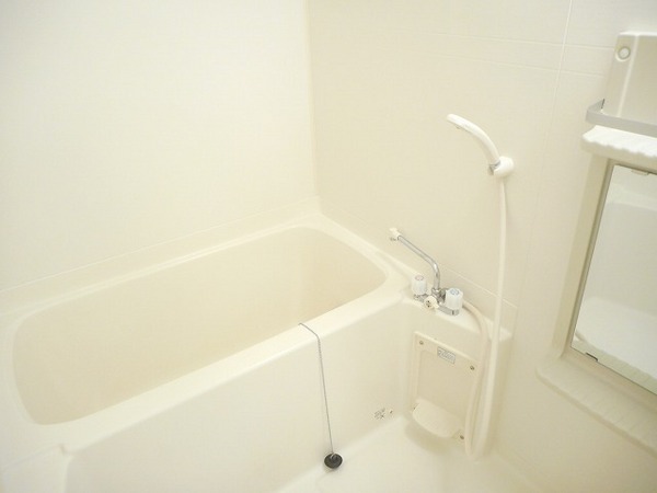 バス・シャワールーム　追い焚き機能付バス！