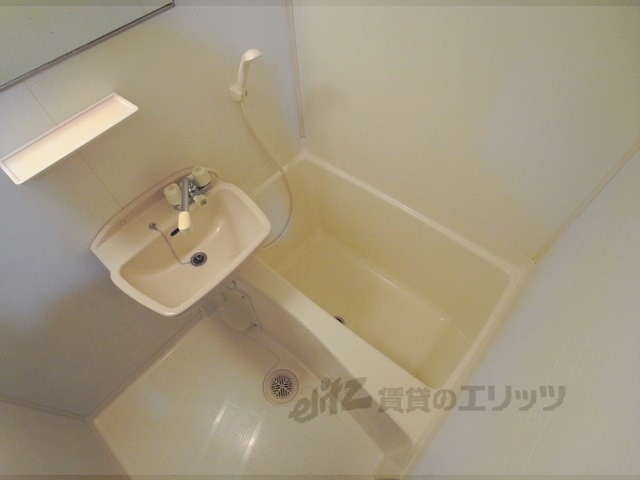 バス・シャワールーム　バス