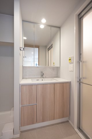 洗面設備　※写真は同タイプ住戸です。