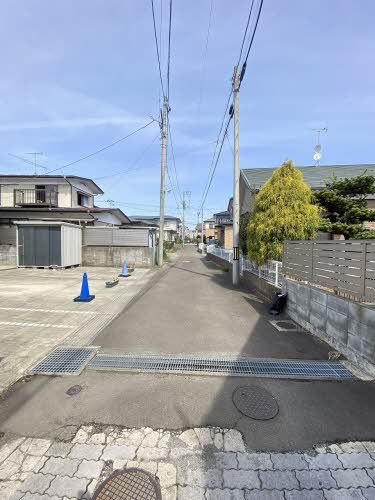 建物外観　物件前道路