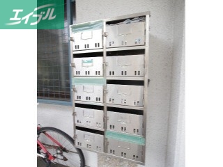 エントランス　集合ポスト