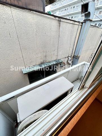 バルコニー　バルコニーからの眺めを楽しみながら食事をしませんか