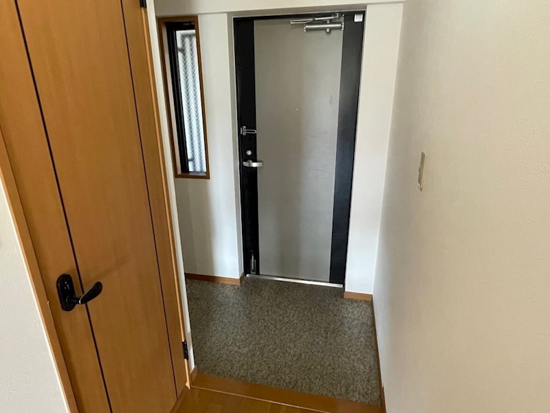 玄関　※他号室イメージ