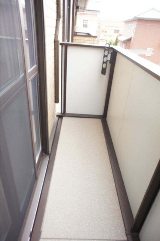 バルコニー　図面と現状に相違がある場合には現状を優先