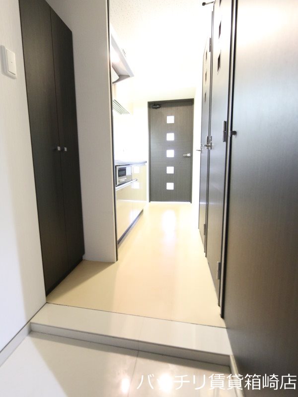 玄関　別部屋写真の為現状を優先します