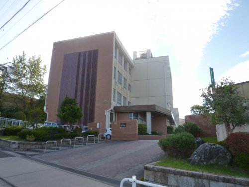 中学校　植田中学校（中学校）まで354m