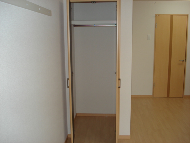 収納　クローゼット