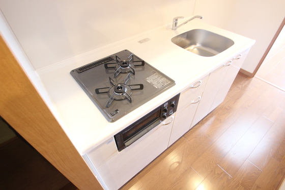 キッチン　※他部屋の写真です。現況優先