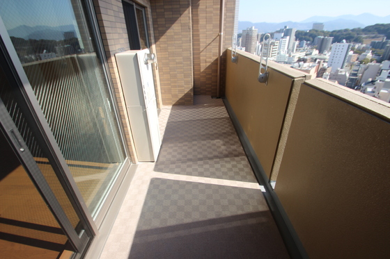 バルコニー　※他部屋の写真です。現況優先