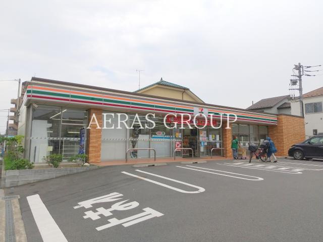 コンビニ　セブンイレブン足立六木店（コンビニ）まで231m