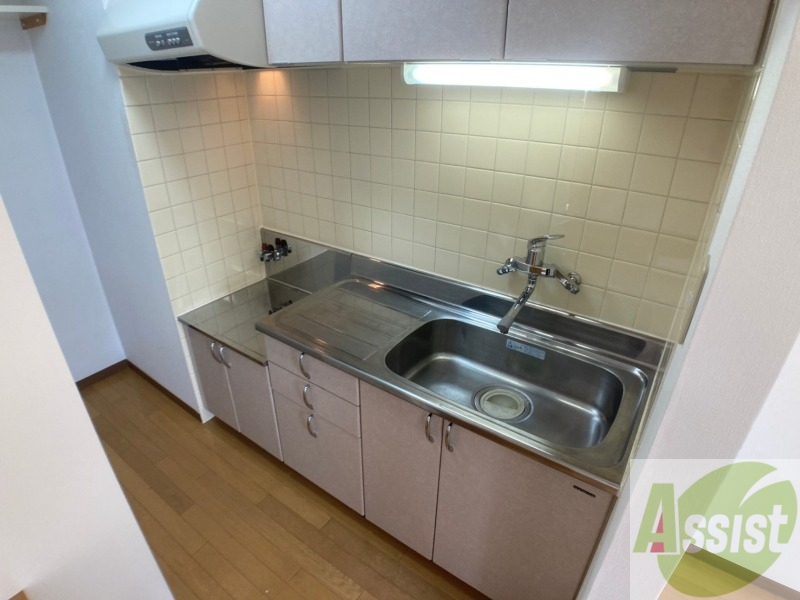 キッチン　キッチンはスペースも広々していて使いやすそうですよ！