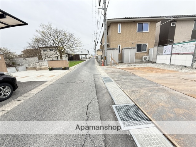 その他　前面道路（その他）まで0m
